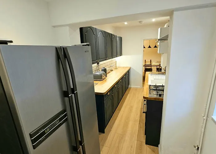 City Centre With Hot Tub - 3 Bed