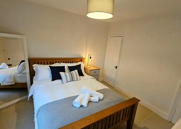 City Centre With Hot Tub - 3 Bed