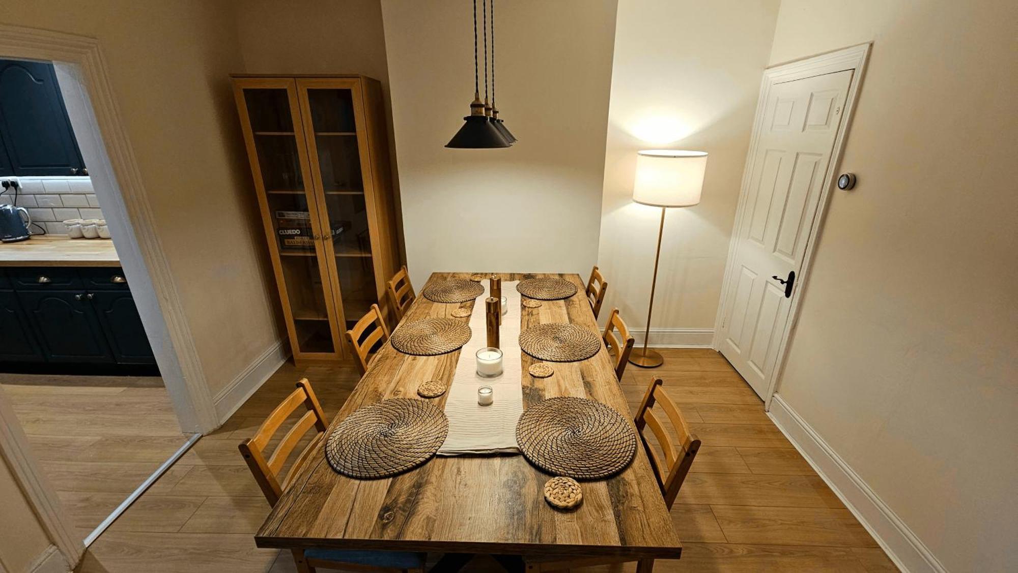 Centre With Hot Tub - 3 Bed Holiday home Canterbury